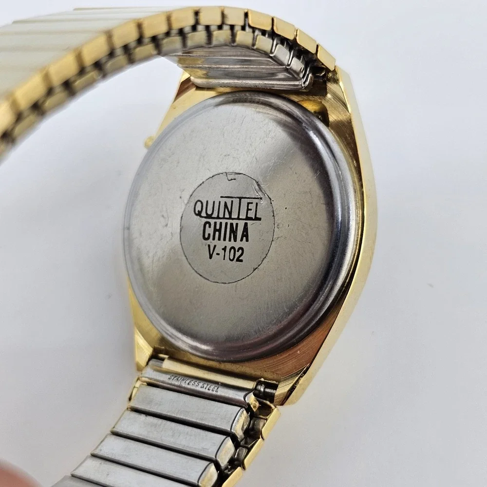 VTG Quintel Digital Unisex Watch 33MM DayDate Gold Expandable Band 6